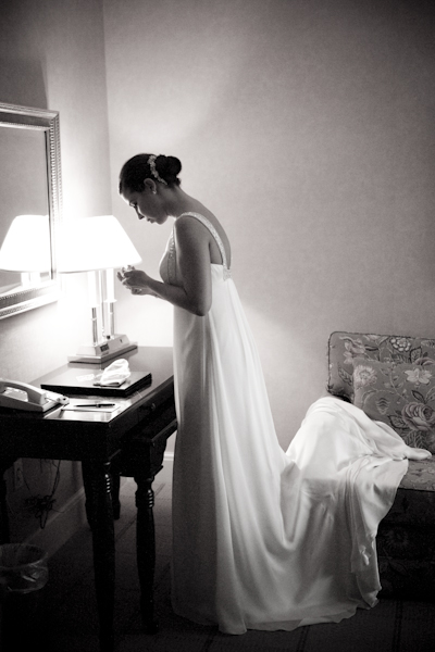 Me Ra Koh shares her photo tips for shooting in low light with these gorgeous wedding photos.