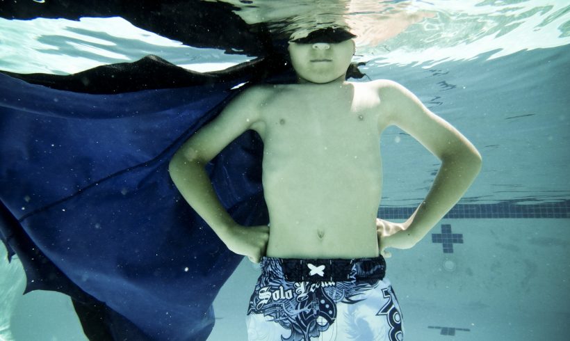Such fun! Underwater photo tips with kids in the pool by Me Ra Koh